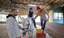 Sarıyer Belediyesinden engelli çocuklara ücretsiz hipoterapi