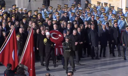 Devlet erkanı Anıtkabir'de Ata'nın huzuruna çıktı