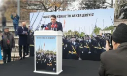 Emekli askerler ve yurttaşlar, teğmenlere destek için Ankara’da toplandı