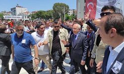 Kemal Kılıçdaroğlu, Ferdi Zeyrek'in cenaze töreninde alkışlarla karşılandı