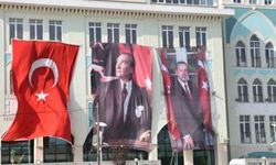 Okullara Erdoğan posteri talimatı: muhalefetten sert tepki