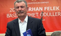 2025 Burhan Felek Basın Hizmet Ödülü Toplumsal Yazarı Rıza Zelyut'a verildi
