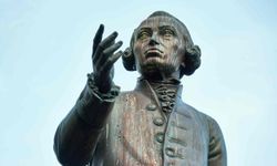 Suat Umutlu yazdı | Mizan / Celladına aşık olmak!