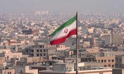 İran’da protestolar sürüyor: halktan “yardım” çağrısı