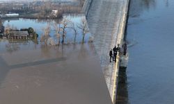 Edirne’de Nehir Taşkını Nedeniyle Köprüler Kapatıldı