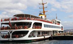 İstanbul'da fırtına engeli: Vapur seferleri iptal edildi