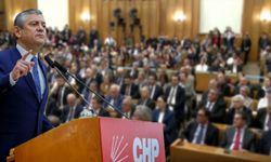 Özel bareti kürsüye vurdu: Madenciye kelepçe vurdurmam!