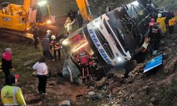 Malatya'da yolcu otobüsü devrildi: 4 ölü, 15 yaralı