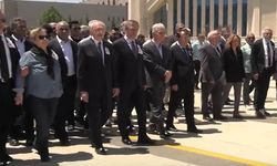 Cenazede Kılıçdaroğlu ve İnce aynı karede