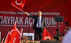 Tandoğan Meydanı’nda bayraklı miting