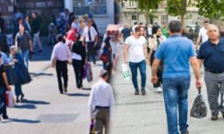 Borcu olan vatandaş vergi dairesine koştu