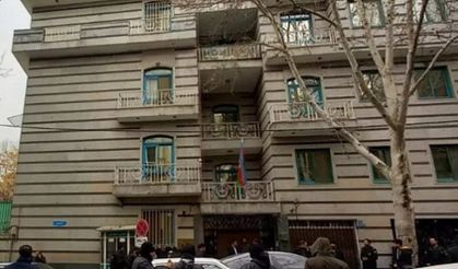 Azerbaycan'ın Tahran Büyükelçiliğine saldırı düzenlendi