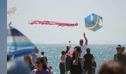 Edremit'te uçurtmalar özgürlüğe uçtu