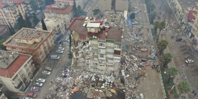 Japon profesör Shinji: Türkiye'deki deprem dünyanın en büyük 'kara depremlerinden' biri