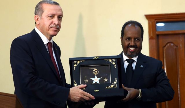 Oğlu firardayken Somali Cumhurbaşkanı bakın kimlerleydi?