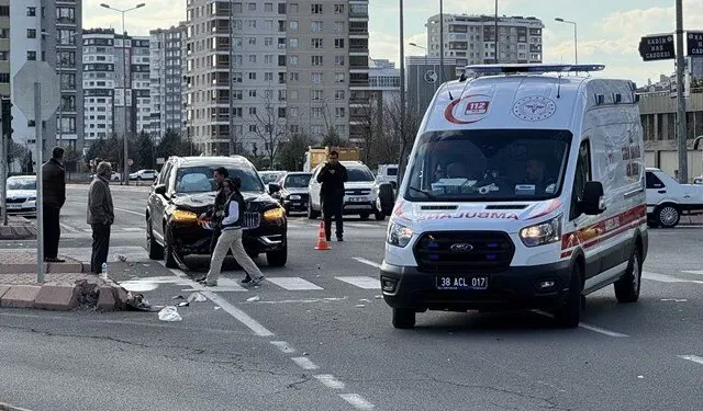 Kayserispor Başkanı Ali Çamlı kaza yaptı