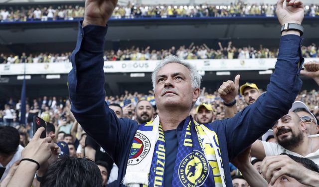 Jose Mourinho Fenerbahçe ile iki yıllık sözleşme imzaladı