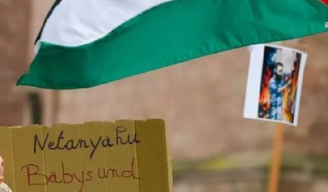 Almanya’nın Mainz kentinde İsrail’in Gazze’ye saldırılarını protesto etmek için yürüyüş düzenlendi.