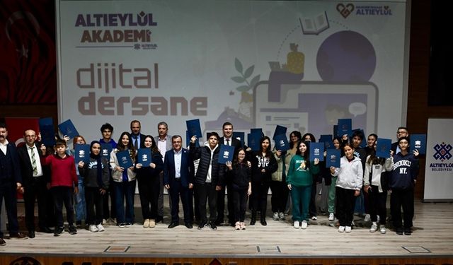 Altıeylül Belediyesi'nden öğrencilere bir ilk daha: Altıeylül Akademi