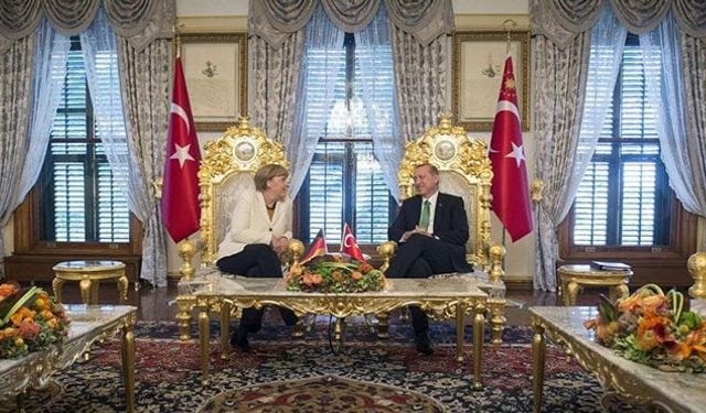 Merkel'in anı kitabında Erdoğan detayı... "Altın taht çok eleştirildi!"