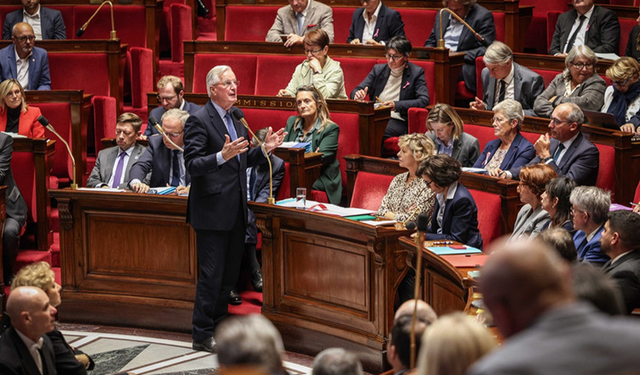 Fransa'da Barnier hükümeti gensoru ile düşürüldü