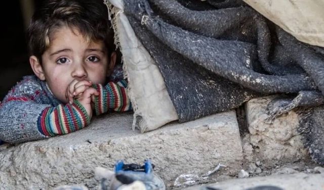 Bir çocuğun gözlerinden bakmak l Suat Umutlu yazdı...