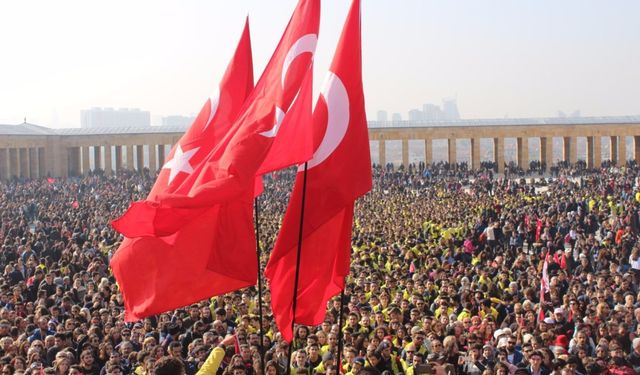 Emperyal mızıkacılar: Stop! l Suat Umutlu yazdı...