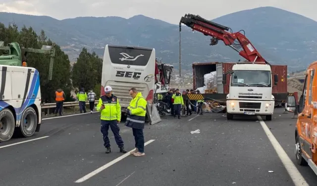Osmaniye’de Yolcu Otobüsü TIR’a Çarptı: Ölü Sayısı 7’ye Yükseldi