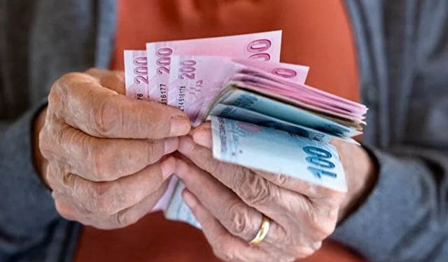 En düşük emekli maaşı 20 bin lira oldu