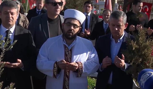 Adıyaman Deprem Şehitliği Temeli Özgür Özel İle Dualarla Atıldı