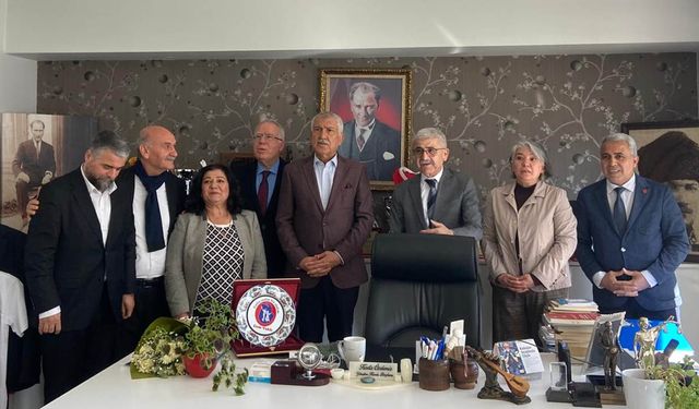 Cem Vakfı yönetimi Adana Büyükşehir Belediyesi’ni ziyaret etti