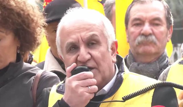 Eğitim-Sen  MEB Bakanı Yusuf Tekin’in 1000 Gününü Protesto Etti