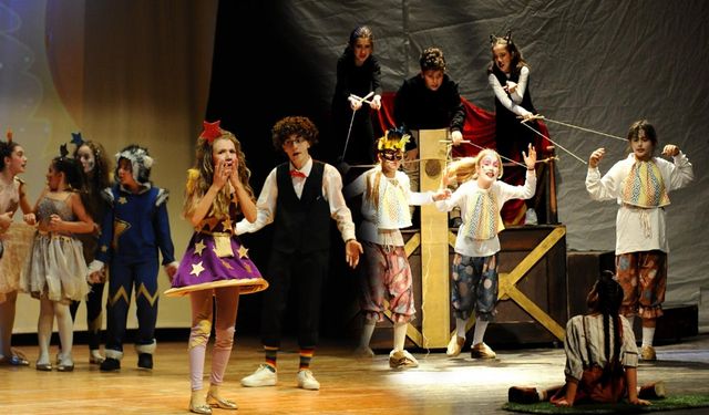 Karşıyaka’da Yeni Sezon: 2 Oyun Sahneye Çıkıyor