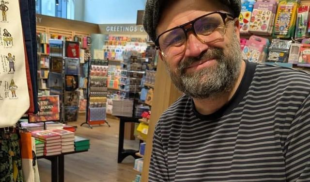 Phil Earle: “Kalbinde Sevgi ve Umut Olmayan Bir Kitap Yazmayı Hayal Edemiyorum”