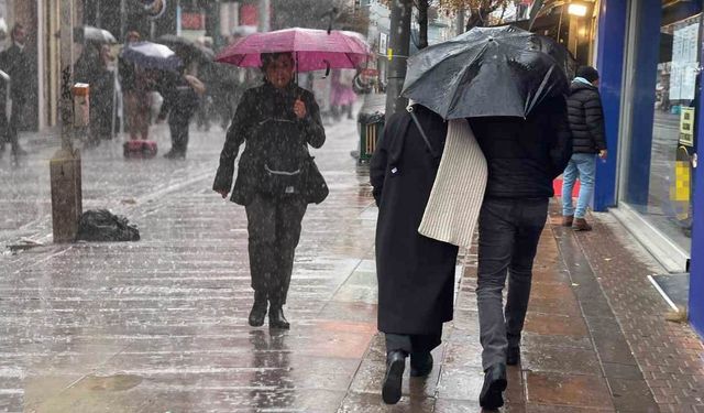 Yarın Tüm Türkiye’de Sağanak Bekleniyor