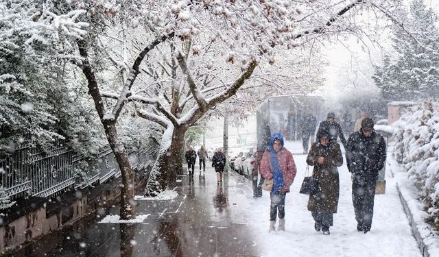 21 İl İçin Sarı Kodlu Uyarı: Kar, Fırtına ve Buzlanma Geliyor