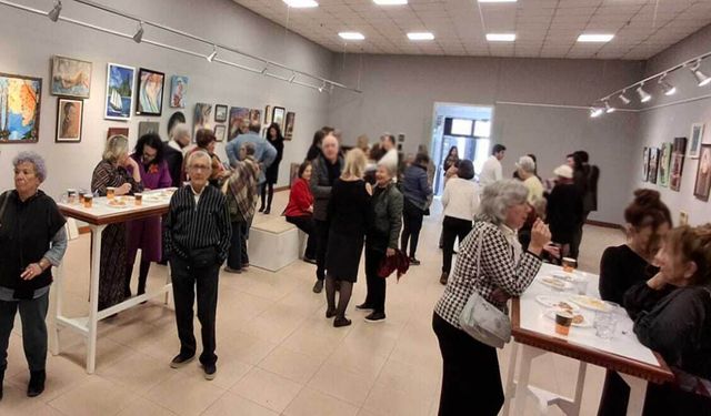 “Yansıma” karma sergisi kapılarını açtı