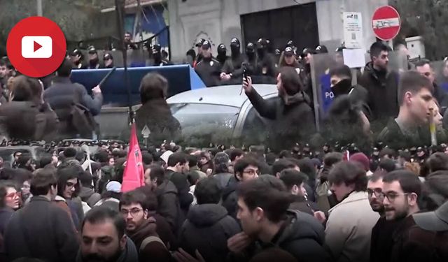 Beşiktaş’ta gençlik örgütleri İran’a saldırıyı protesto etti