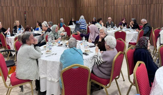 İzmir Huzurevi’nde sakinlere özel iftar programı