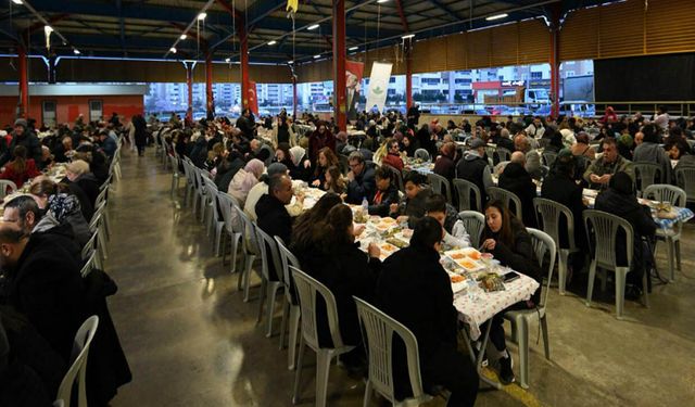 Hamitler Mahallesi’nde halk iftar sofrasında buluştu