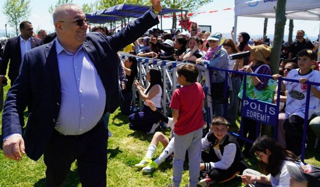 Edremit'te uçurtmalar özgürlüğe uçtu