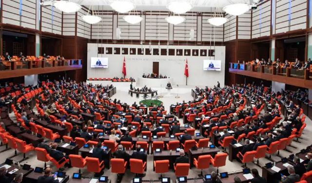 Kurusıkıdan gerçek silaha: Meclis alarmda