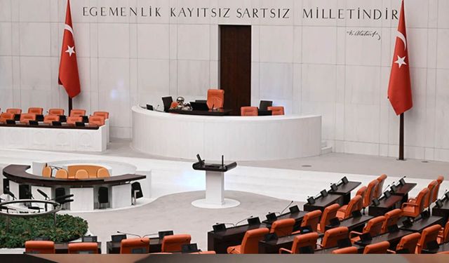 Meclis bu yaz da tatile girmiyor