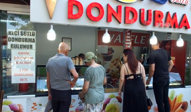 Bu dükkânda parası olmayana da dondurma var