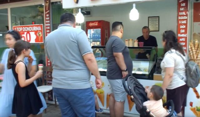Esnaftan örnek hareket: Askıda dondurma sürüyor