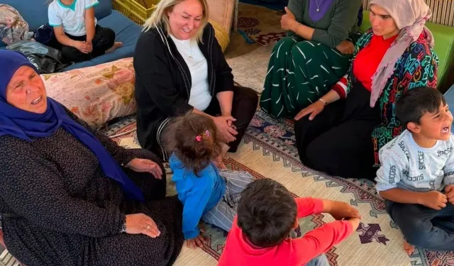 CHP’li Kadın Kolları Genel Başkanı Ayten Gülsever mevsimlik tarım işçilerini ziyaret etti