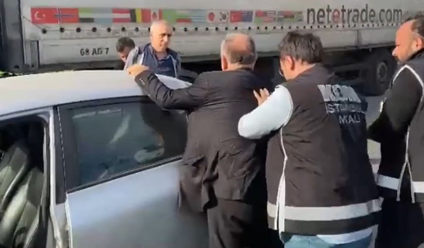 İstanbul'da vergi dairesinde rüşvet alan 2 memur tutuklandı