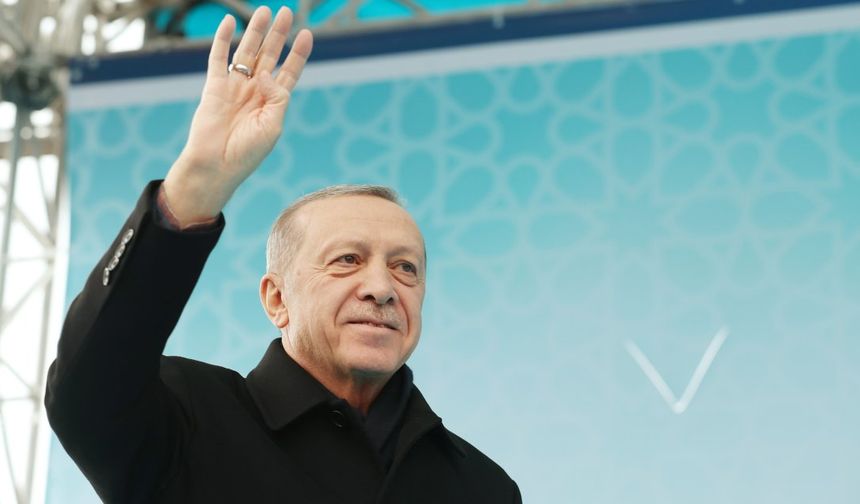 Yöneylem anketi: En beğenilen siyasetçilerde Erdoğan düşüyor!