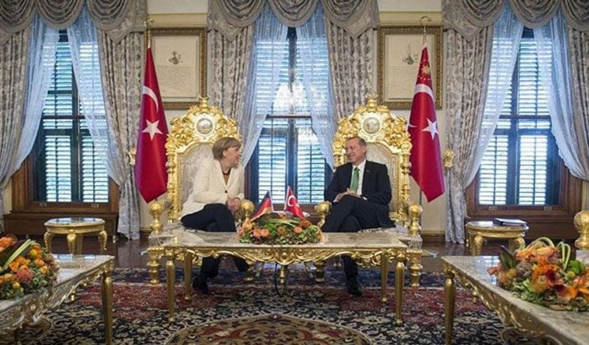 Merkel'in anı kitabında Erdoğan detayı... "Altın taht çok eleştirildi!"