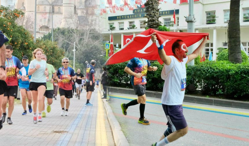 Adana  15. Uluslararası Kurtuluş Yarı Maratonu’nda rekor katılım